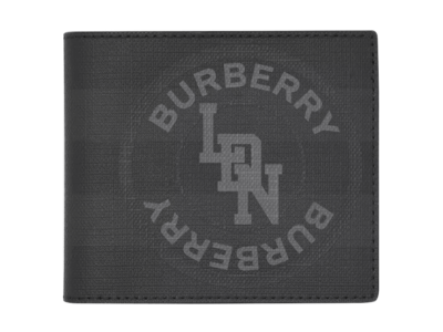 Thương hiệu Burberry – một trong những thương hiệu hàng đầu thế giới